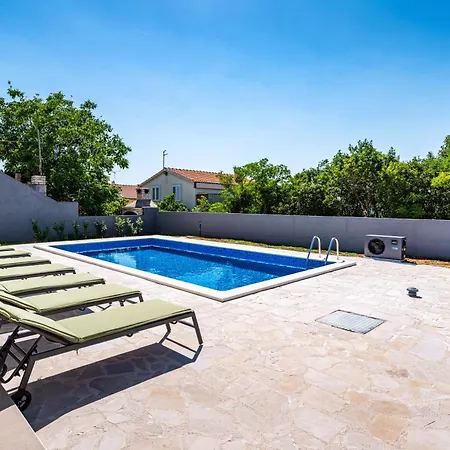 Ilux-3 Novigrad (Dalmatia)