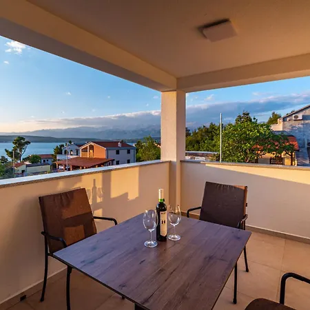 Ilux-3 * Novigrad (Dalmatia)