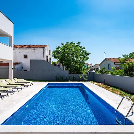 Ilux-3 * Novigrad (Dalmatia)